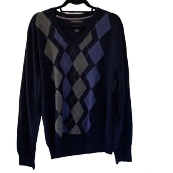 Banana Republic Other - Banana Republic Men’s Fine Merino Wool VNeck Sweater size L